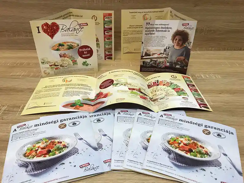 szórólap, flyer, brosúra, leporelló